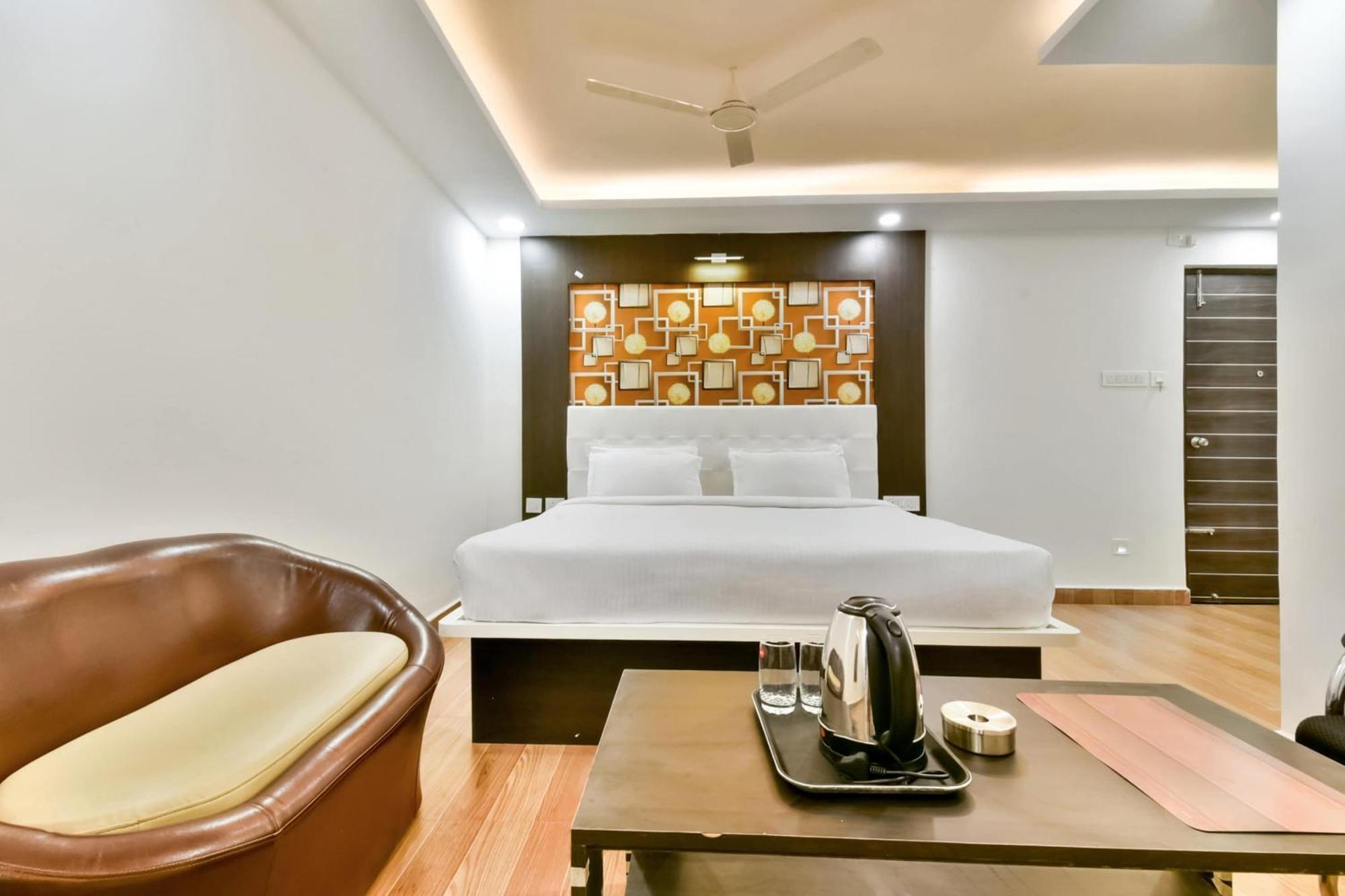 Collection O Addiction Hotel Patna  Exterior photo